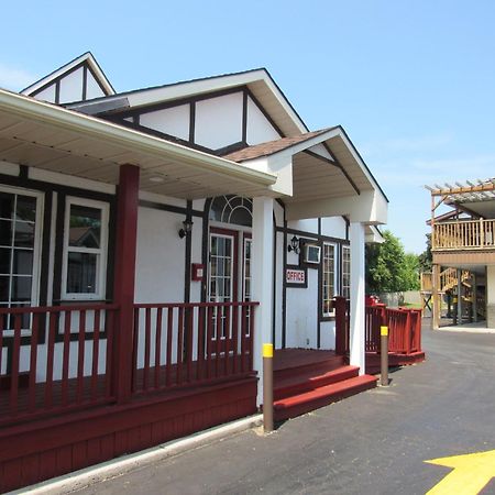 Cedar Lodge Motel Ґодріч Екстер'єр фото