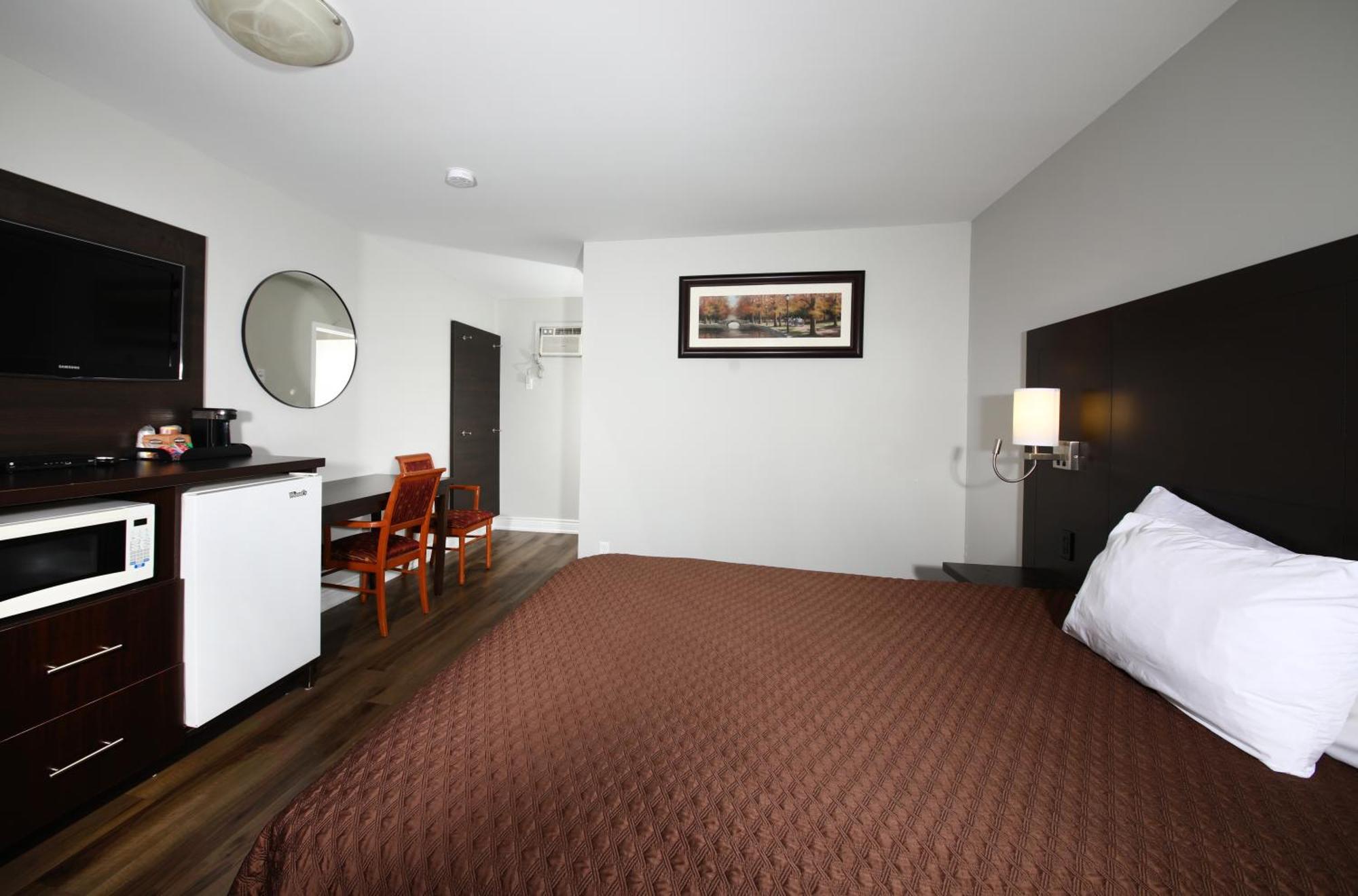 Cedar Lodge Motel Ґодріч Екстер'єр фото