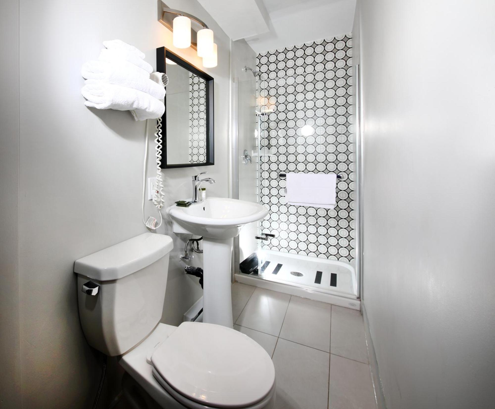 Cedar Lodge Motel Ґодріч Екстер'єр фото