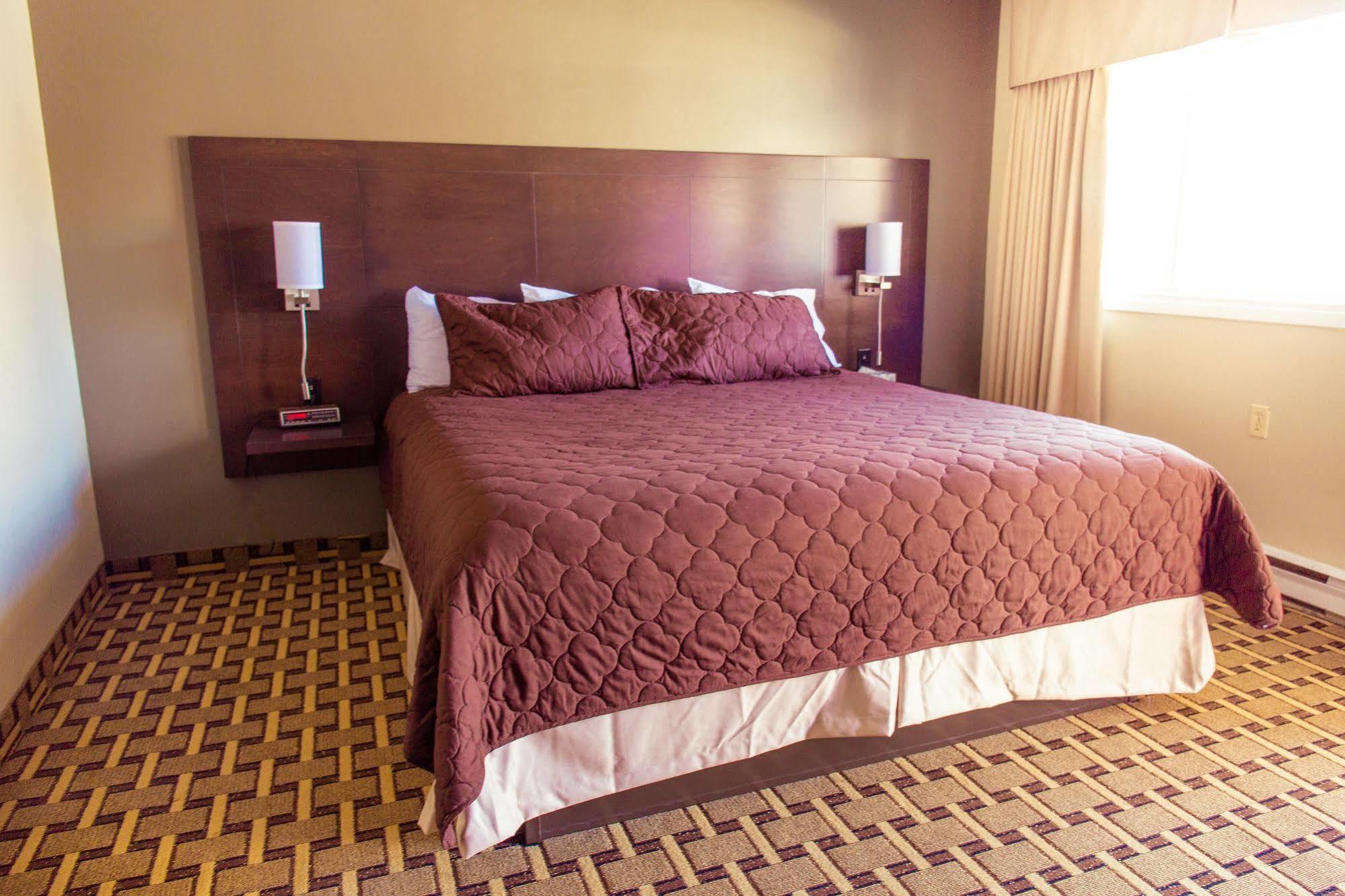 Cedar Lodge Motel Ґодріч Екстер'єр фото