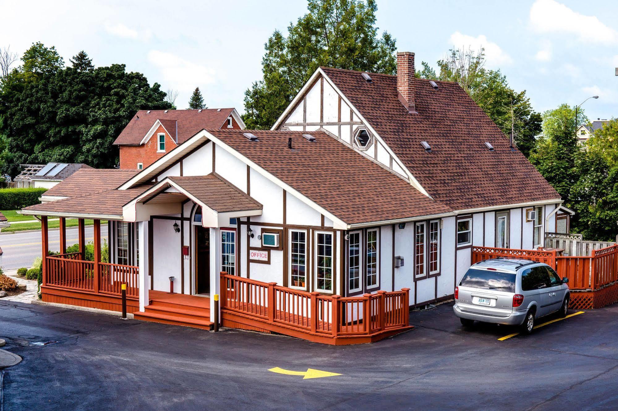 Cedar Lodge Motel Ґодріч Екстер'єр фото